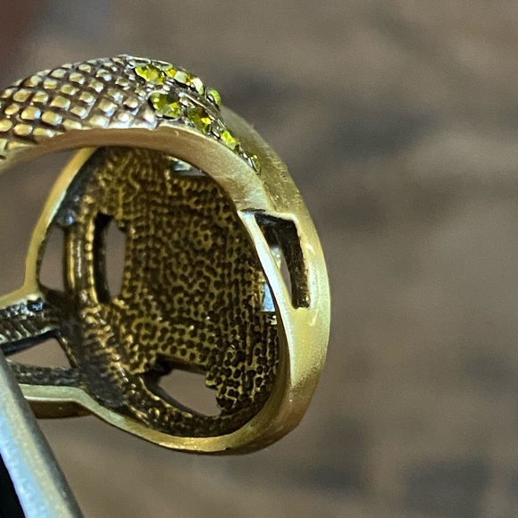 GORGEOUS Off Park Turquoise And Crystal Ring - Picture 5 of 10